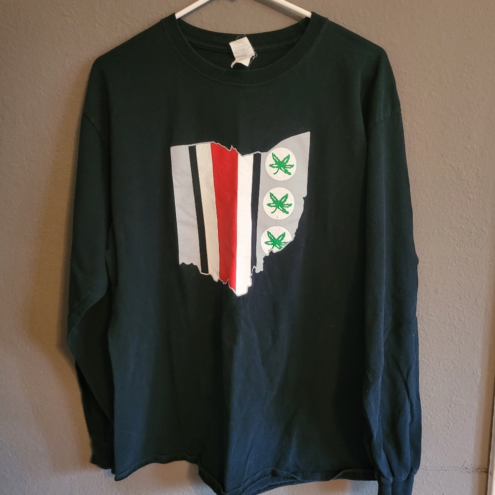 Large crew neck ohio state long sleeve shirt